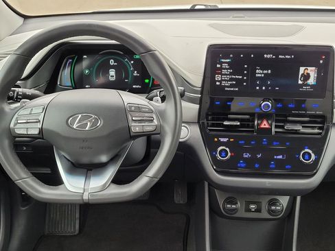 Used 2020 Hyundai Ioniq Limited image 18