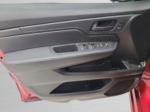 Used 2025 Honda Odyssey Sport-L image 25