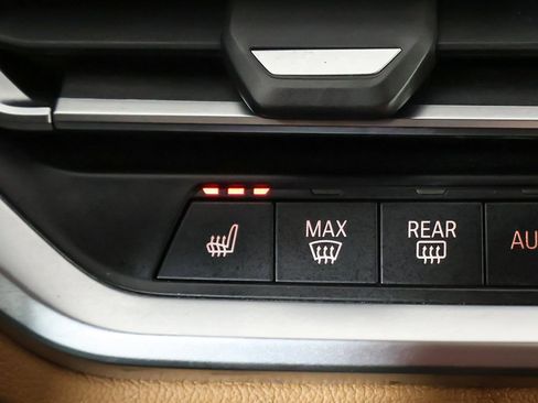 Used 2021 BMW 330i xDrive Sedan w/ Premium Package image 46