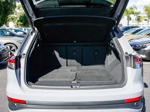 Used 2023 Audi Q4 e-tron Premium Plus w/ Premium Plus image 26