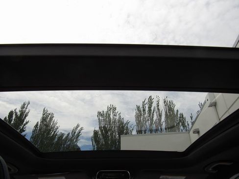 New 2025 Mercedes-Benz GLC 300 4MATIC image 30