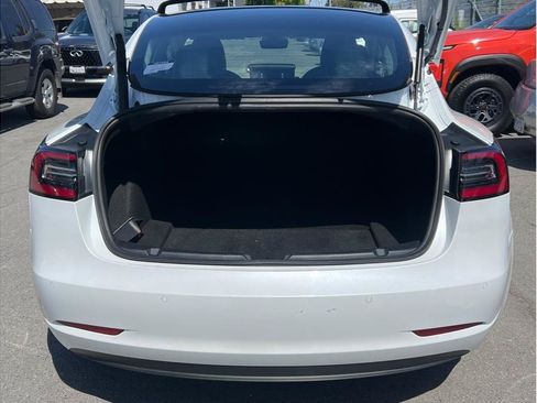 Used 2022 Tesla Model 3 Long Range AWD/4WD image 5