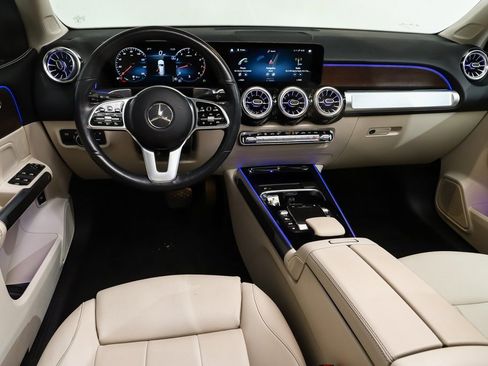 Certified 2022 Mercedes-Benz GLB 250 4MATIC image 6