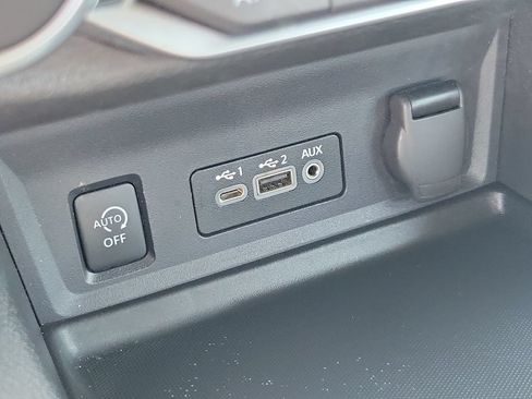 Certified 2024 Nissan Sentra SV FWD image 28
