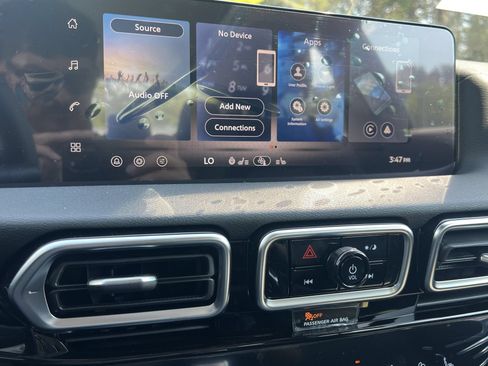New 2026 Nissan Sentra SV w/ SV Convenience Package FWD image 5