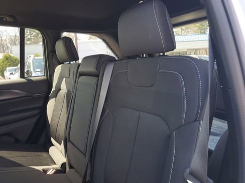 New 2026 Jeep Grand Cherokee Laredo X image 15