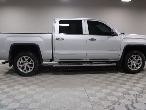 Used 2017 GMC Sierra 1500 SLT w/ SLT Premium Package image 8