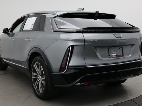 Used 2024 Cadillac Lyriq Luxury RWD image 5