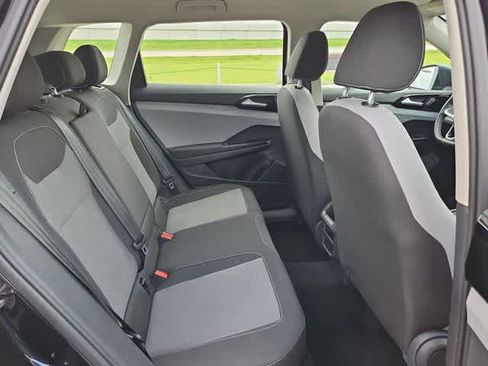 Used 2024 Volkswagen Taos S FWD image 17