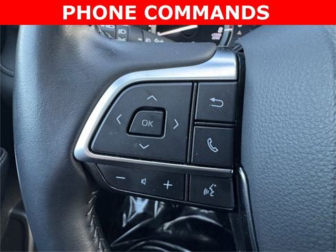 Certified 2021 Toyota Highlander XLE image 30