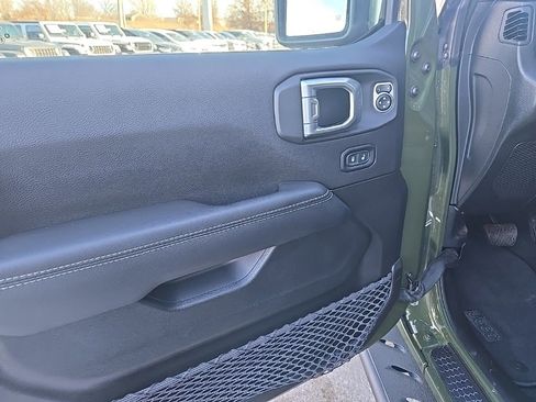 Used 2023 Jeep Wrangler Unlimited Rubicon w/ Safety Group image 34