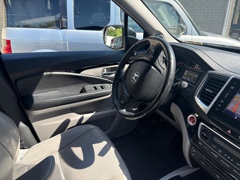 Used 2016 Honda Pilot Elite image 19
