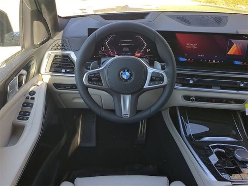 New 2026 BMW X7 xDrive40i w/ M Sport Package image 16