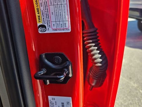 Used 2019 Ford F250 Lariat w/ Lariat Value Package image 3