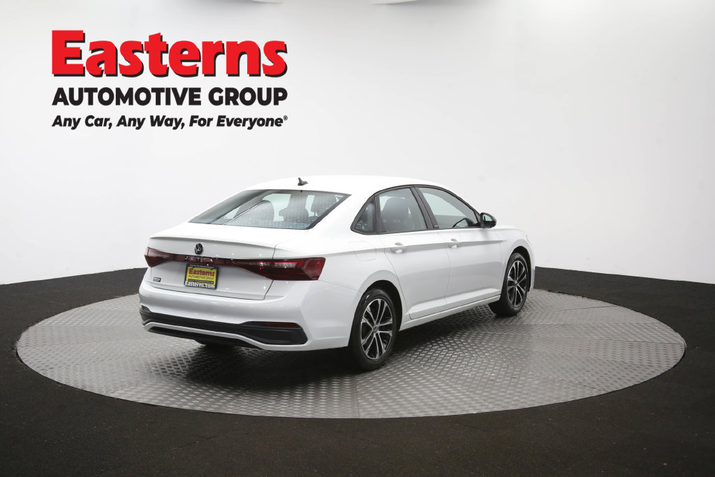 Used 2025 Volkswagen Jetta Sport FWD image 40