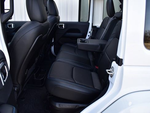 Used 2024 Jeep Wrangler High Altitude image 23