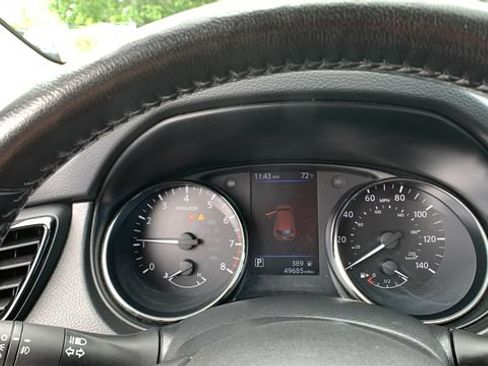 Used 2022 Nissan Rogue Sport SV AWD/4WD image 12