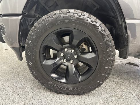 Used 2019 RAM 1500 Big Horn AWD/4WD image 12