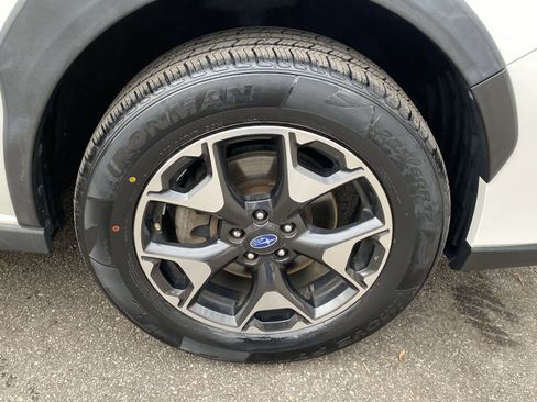 Used 2019 Subaru Crosstrek 2.0i Premium w/ Eyesight System image 12