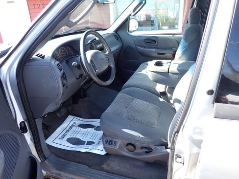 Used 2002 Ford F150 XLT AWD/4WD image 7