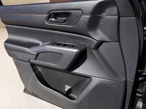 Used 2024 Nissan Pathfinder Rock Creek image 22