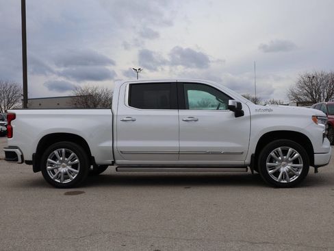 Used 2025 Chevrolet Silverado 1500 High Country w/ Technology Package image 7