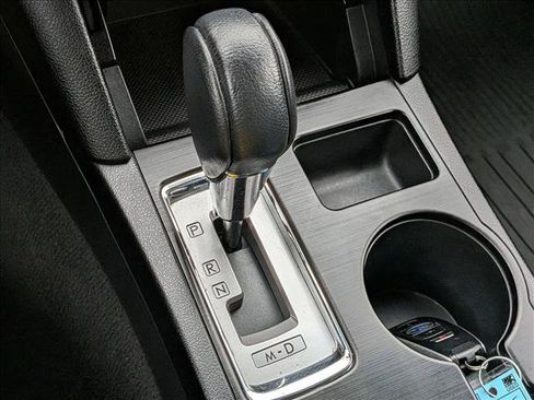 Used 2017 Subaru Outback 2.5i Limited image 12