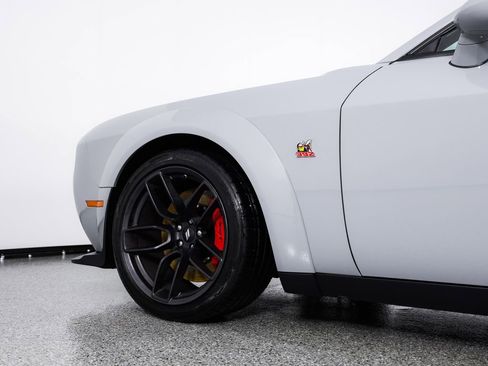 Used 2022 Dodge Challenger R/T Scat Pack RWD image 6