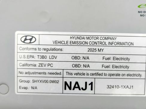 Used 2025 Hyundai Ioniq 5 SE RWD image 70