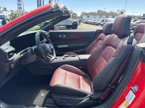 Used 2025 Ford Mustang Premium RWD image 14