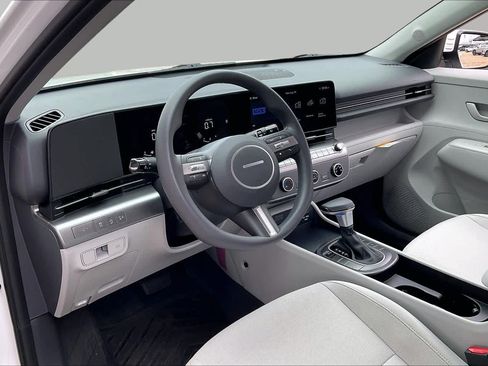 Used 2026 Hyundai Kona SE FWD image 17