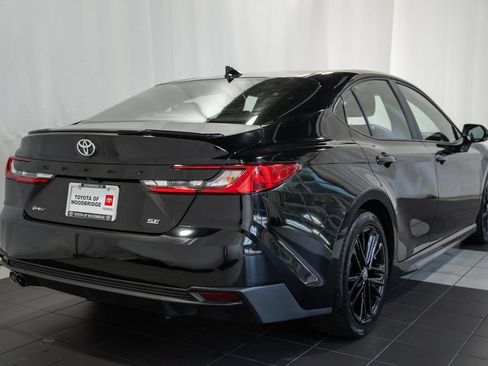 Used 2025 Toyota Camry SE FWD image 4