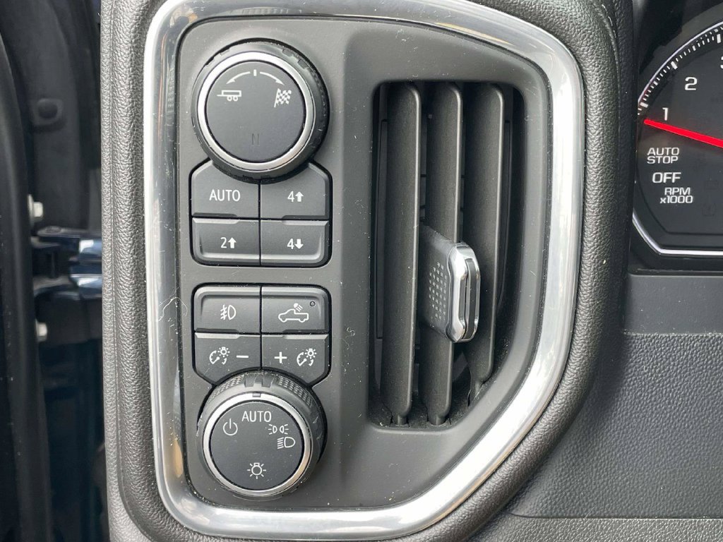 Used 2019 Chevrolet Silverado 1500 RST AWD/4WD image 21