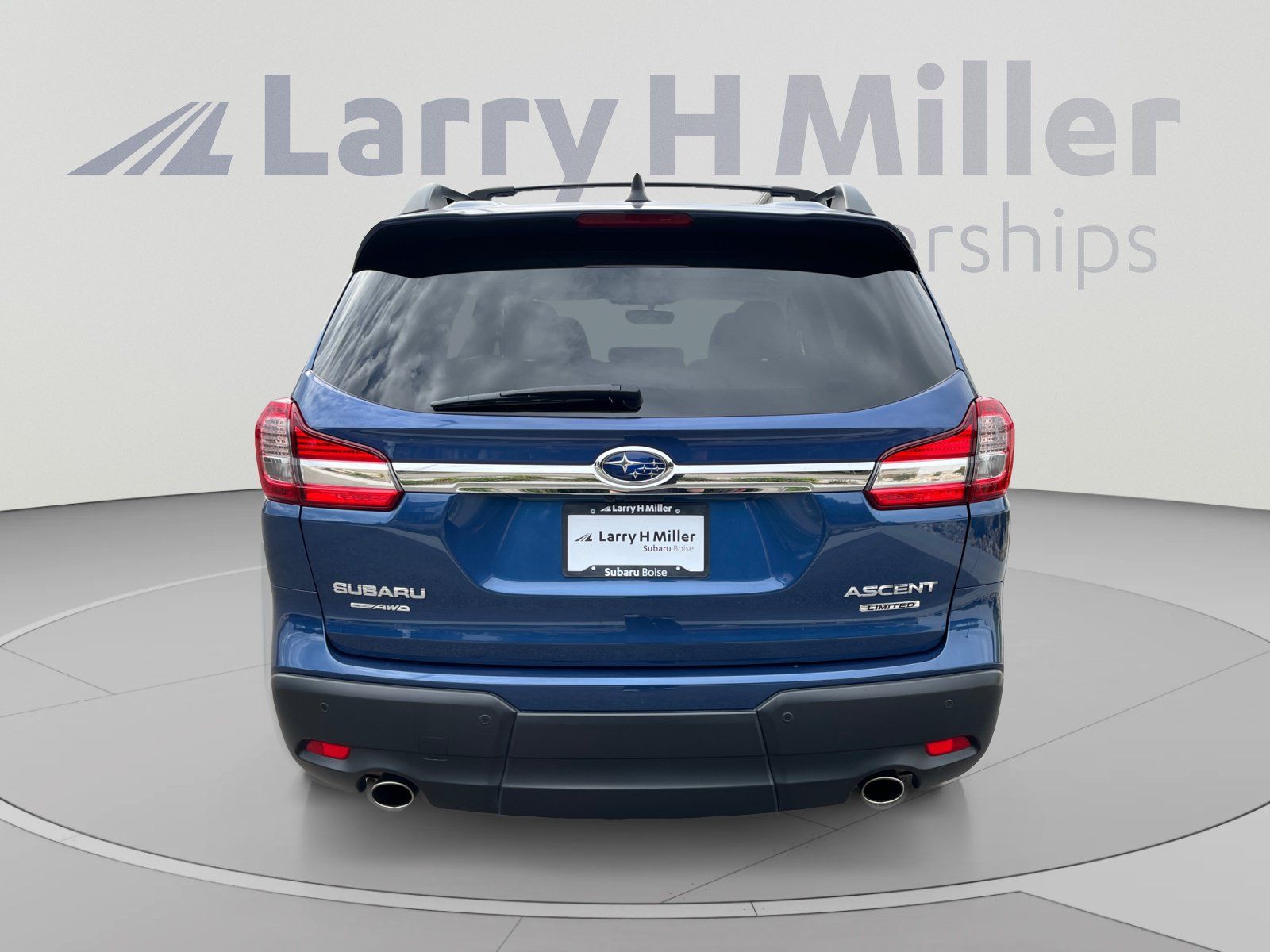 Used 2022 Subaru Ascent Limited w/ Technology Package AWD/4WD image 4