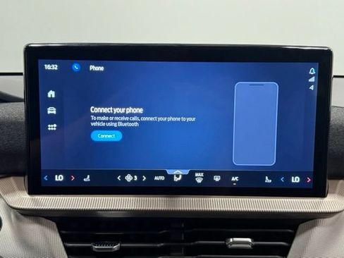 New 2026 Ford Explorer Active AWD/4WD image 23