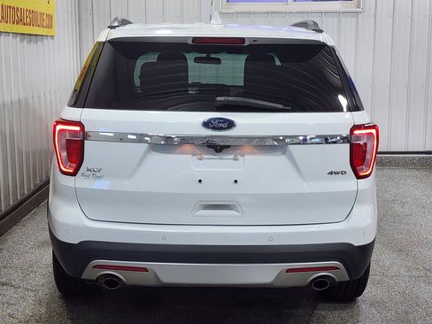 Used 2016 Ford Explorer XLT AWD/4WD image 6