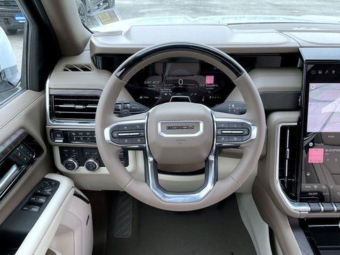 New 2026 GMC Yukon XL Denali w/ Denali Reserve Package AWD/4WD image 11