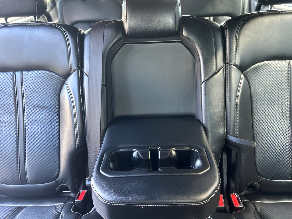 Used 2024 Jeep Wagoneer L Series III w/ Flexible Seating Group AWD/4WD image 41