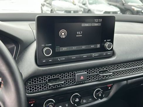 Used 2025 Honda HR-V Sport image 14