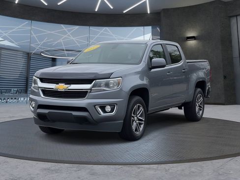 Used 2019 Chevrolet Colorado LT w/ LT Convenience Package AWD/4WD image 2