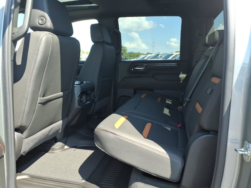 New 2026 GMC Sierra 2500 AT4 w/ Max Trailering Package AWD/4WD image 15