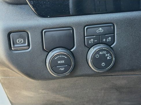 Used 2023 Chevrolet Silverado 1500 LT RWD image 34
