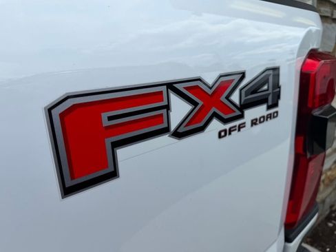 Used 2024 Ford F250 XL w/ STX Appearance Package AWD/4WD image 3