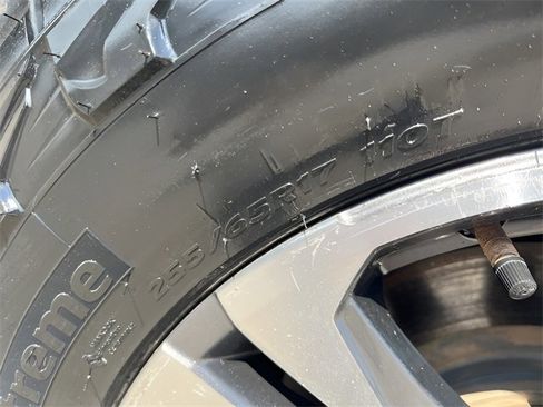 Used 2021 Chevrolet Colorado Z71 image 11