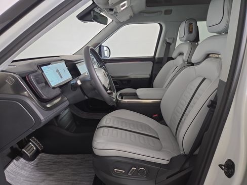 Used 2023 Rivian R1S Launch Edition AWD/4WD image 20