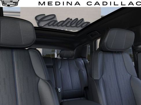 New 2026 Cadillac Lyriq Sport image 25