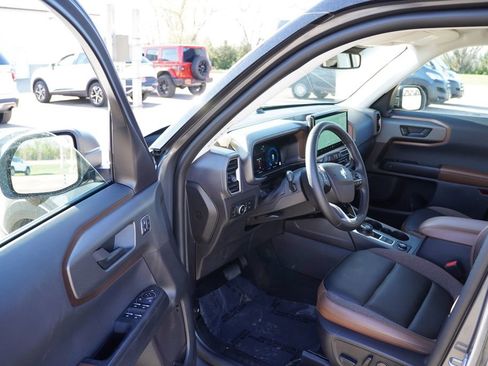 Certified 2025 Ford Bronco Sport Outer Banks w/ Outer Banks Tech Package+ AWD/4WD image 15