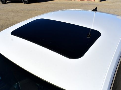 Used 2013 Volkswagen Passat TDI SE image 10