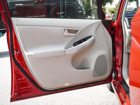 Used 2012 Toyota Prius Two FWD image 13