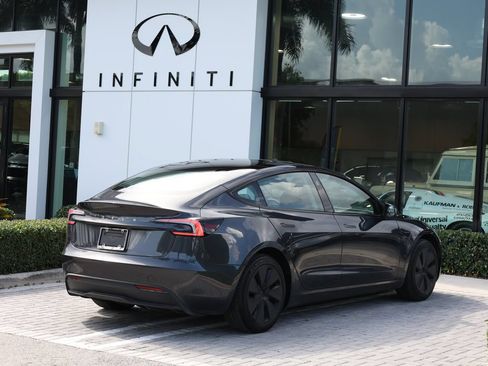 Used 2025 Tesla Model 3 Long Range RWD image 5